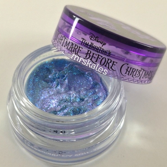 Nightmare Before Christmas "Making Christmas" Glitter Eye Gel - Picture 12 of 12